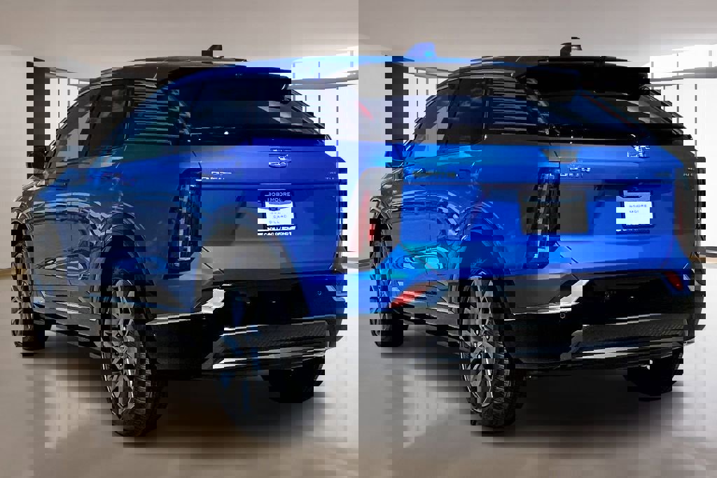 New 2026 Cadillac Optiq Luxury 1 image 3