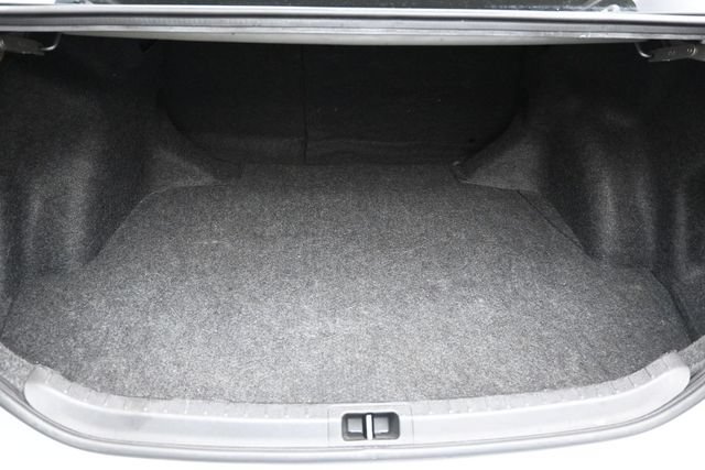 Used 2017 Toyota Corolla SE FWD image 23