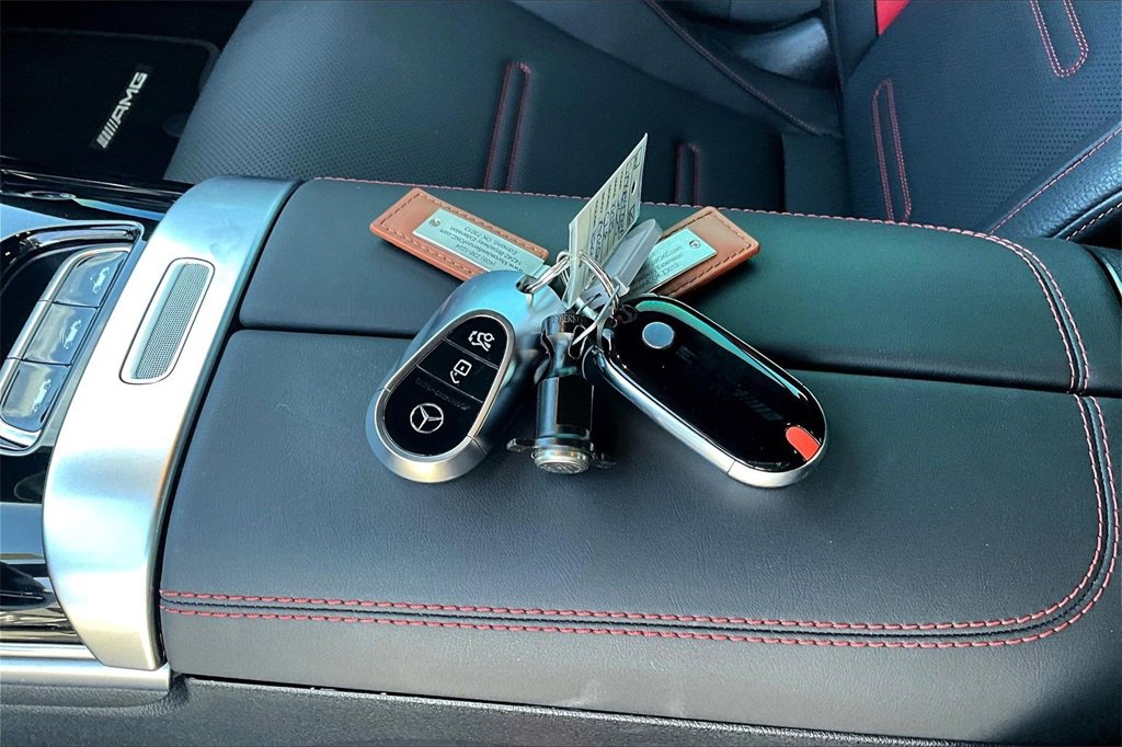 Used 2025 Mercedes-Benz CLE 53 AMG 4MATIC Cabriolet image 10