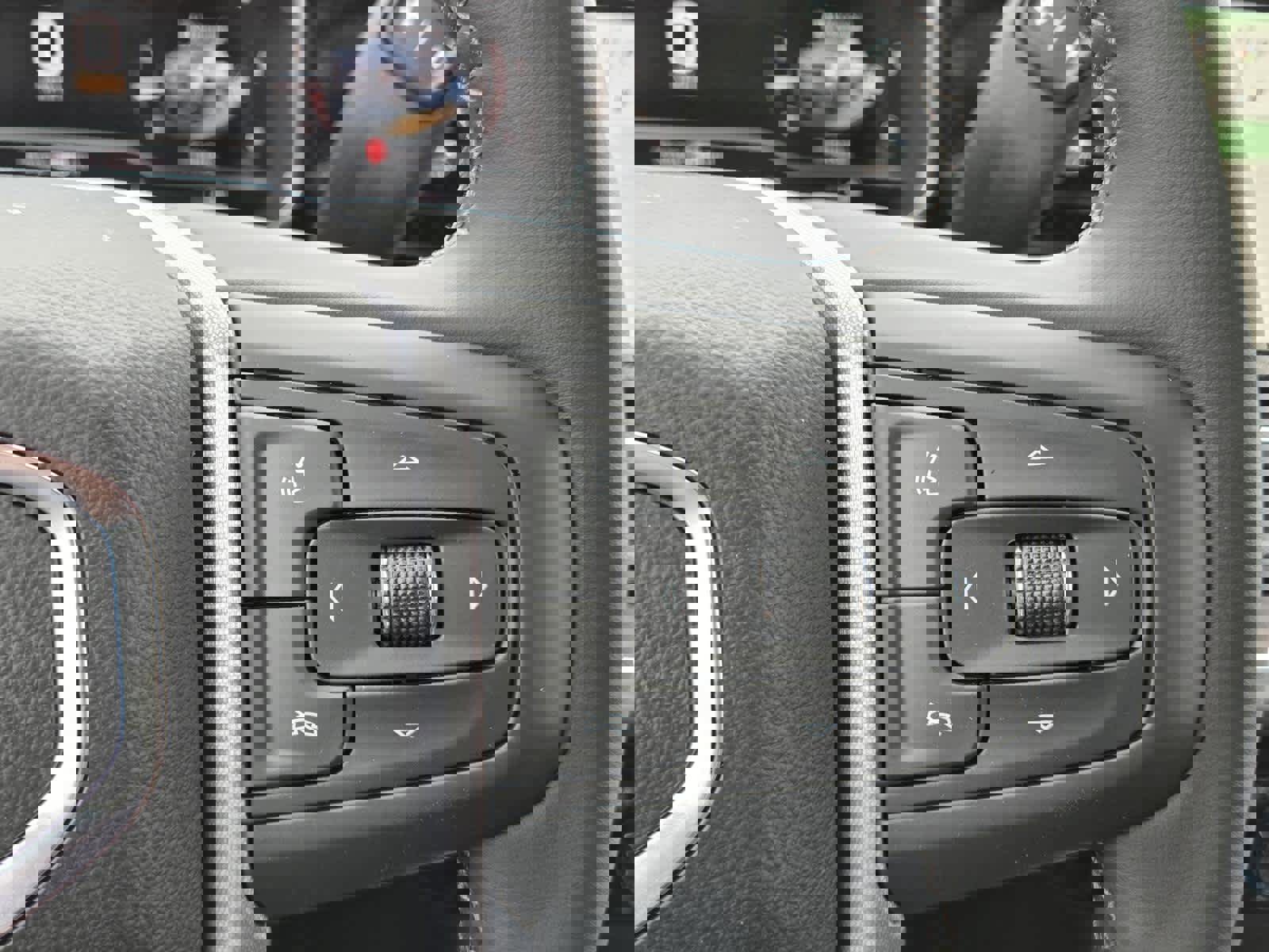 New 2025 GMC Sierra 2500 SLT image 17
