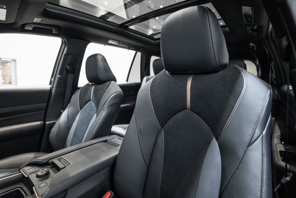 New 2026 Toyota Grand Highlander Platinum image 13