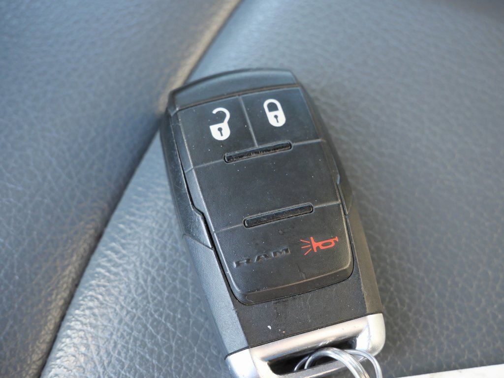 Used 2024 RAM 3500 Tradesman w/ Chrome Appearance Group image 29