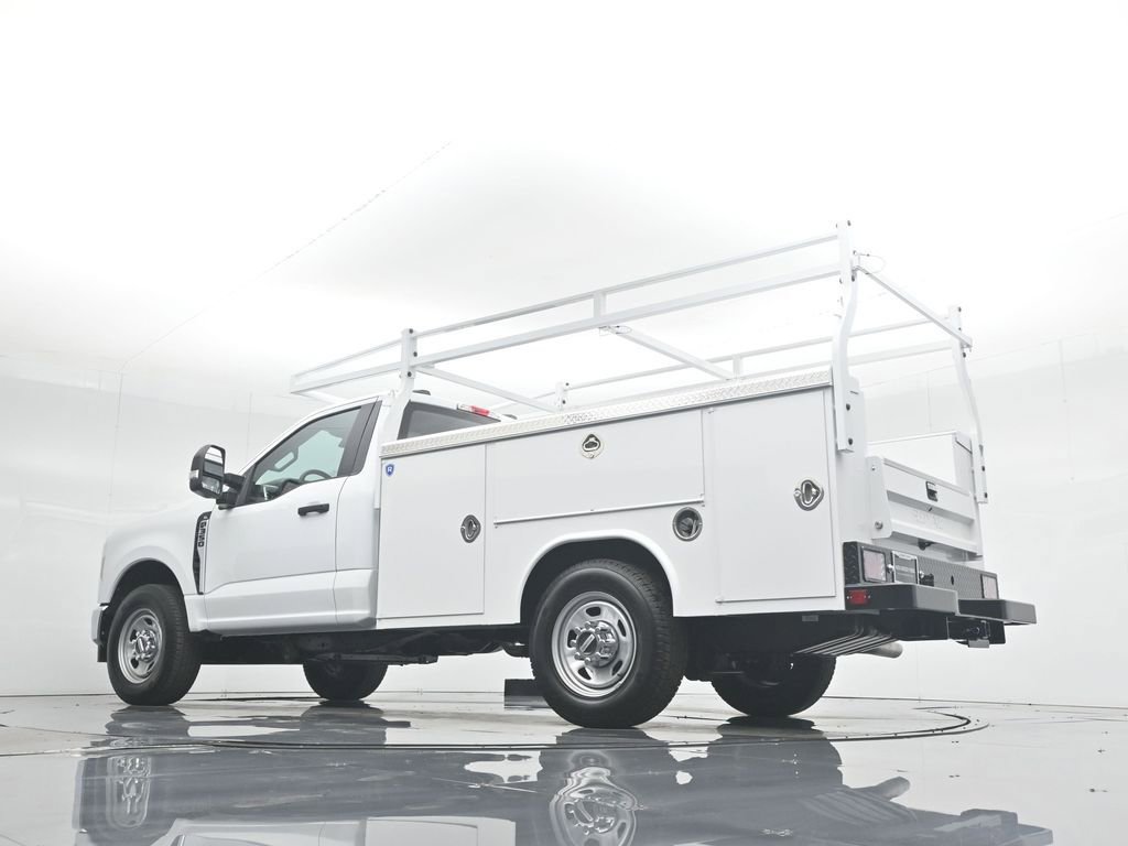 New 2025 Ford F350 XL w/ XL Chrome Package image 52