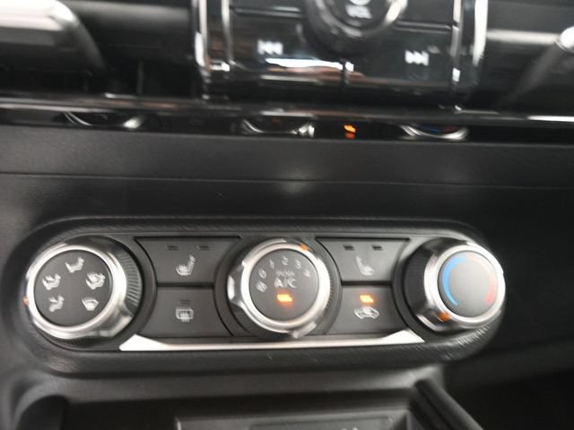 Used 2025 Nissan Kicks SV w/ SV Premium Package AWD/4WD image 13