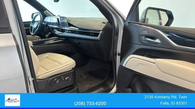 Used 2024 Cadillac Escalade Sport w/ LPO, ONYX Package AWD/4WD image 36