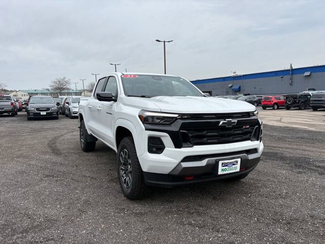 Used 2024 Chevrolet Colorado Z71 w/ Z71 Convenience Package 2 image 19