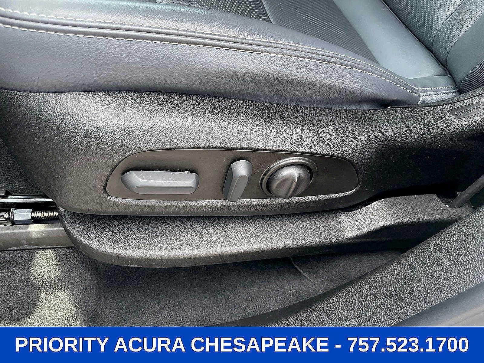 Used 2023 Buick Enclave Essence FWD image 11