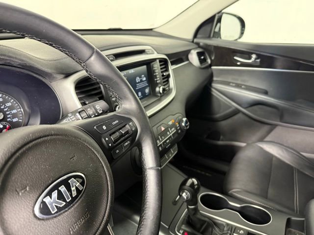 Used 2018 Kia Sorento FWD image 24