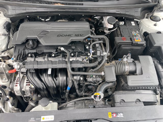 Used 2024 Hyundai Elantra Limited FWD image 31