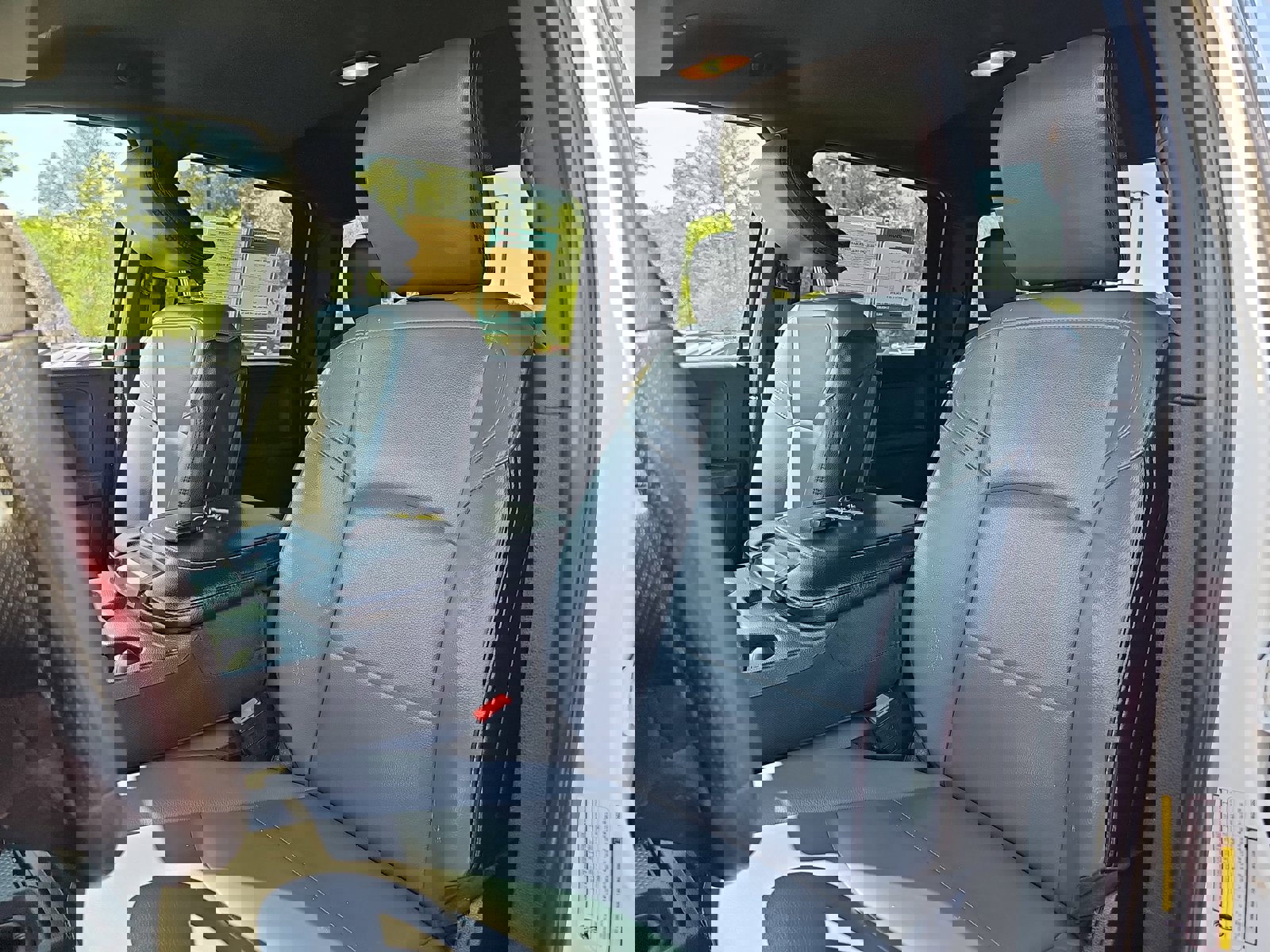 Used 2021 RAM 2500 Tradesman w/ Chrome Appearance Group image 16