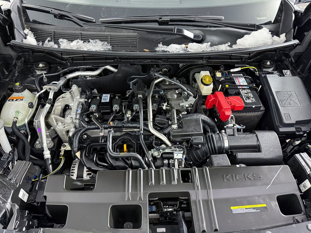 Certified 2025 Nissan Kicks SV image 32