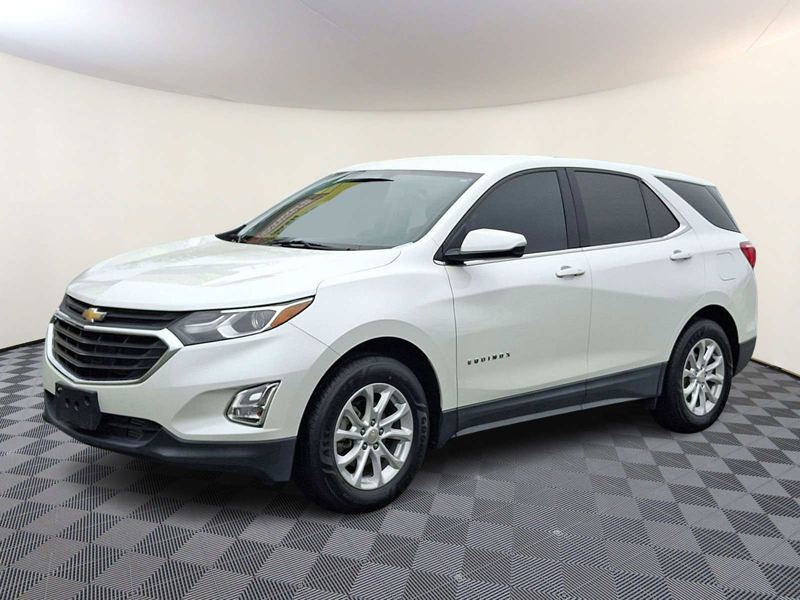 Used 2019 Chevrolet Equinox LT image 1