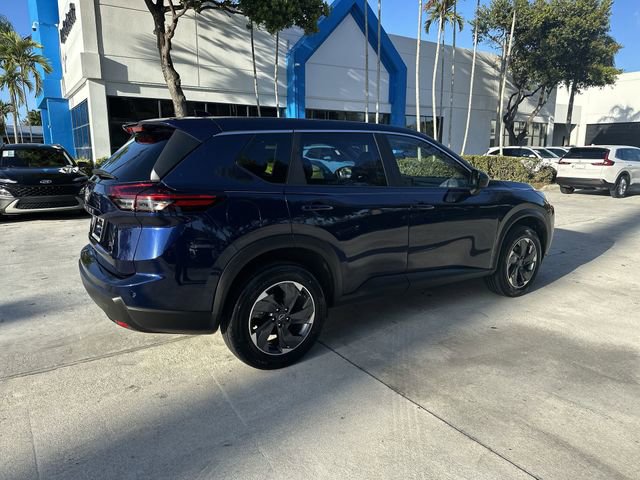 Used 2024 Nissan Rogue SV image 32