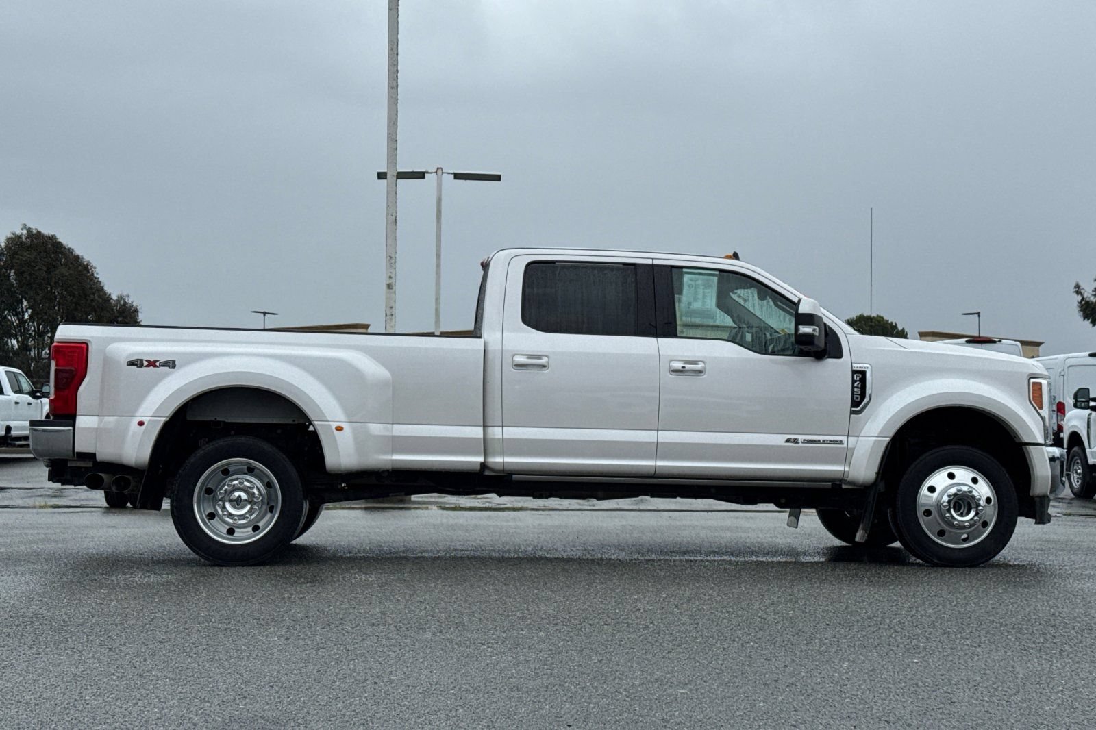 Used 2019 Ford F450 Lariat w/ Lariat Ultimate Package AWD/4WD image 3