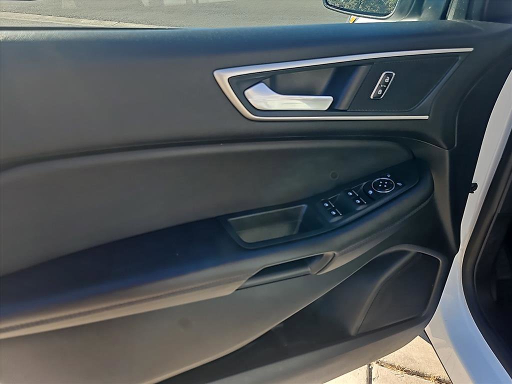 Used 2024 Ford Edge SEL image 13