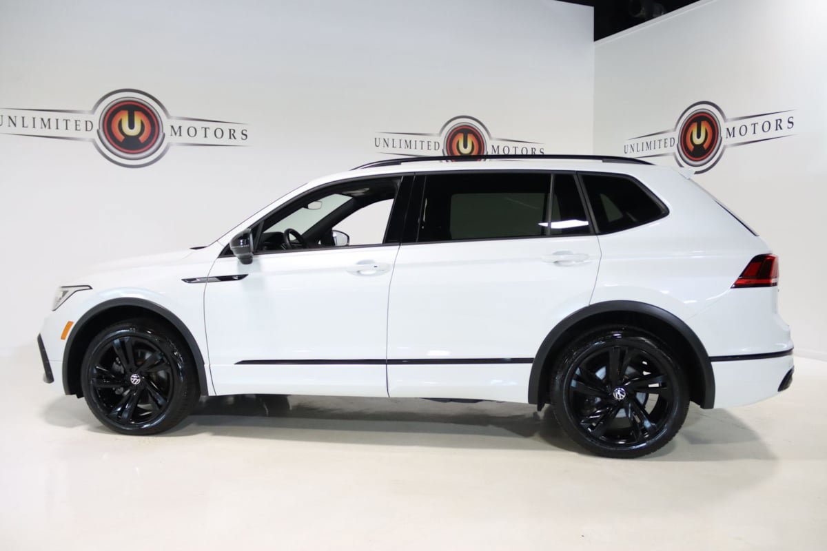 Used 2023 Volkswagen Tiguan SE R-Line AWD/4WD image 27