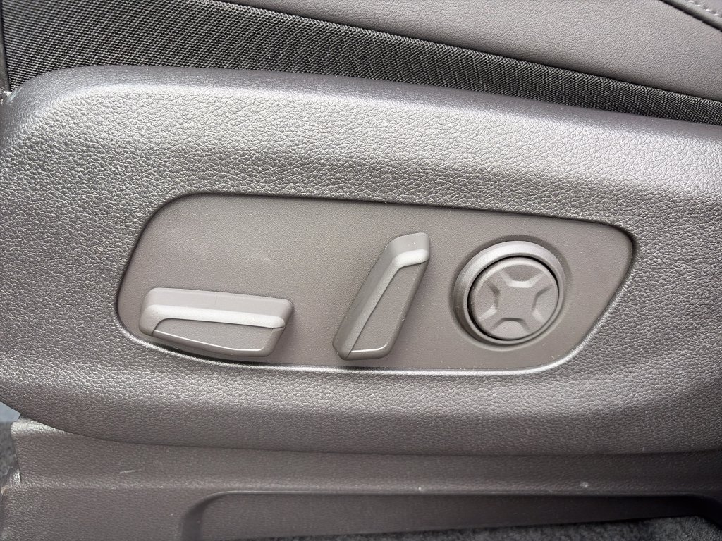 New 2027 Kia Carnival FWD image 15