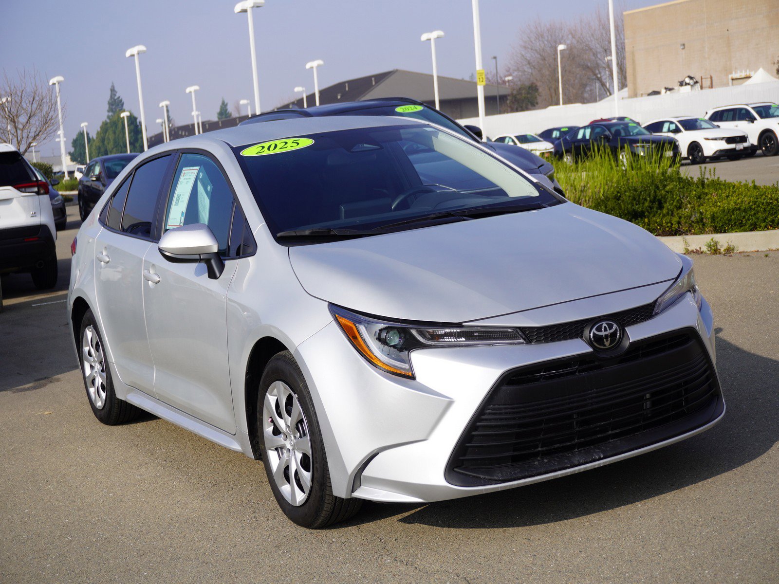 Used 2025 Toyota Corolla LE image 1