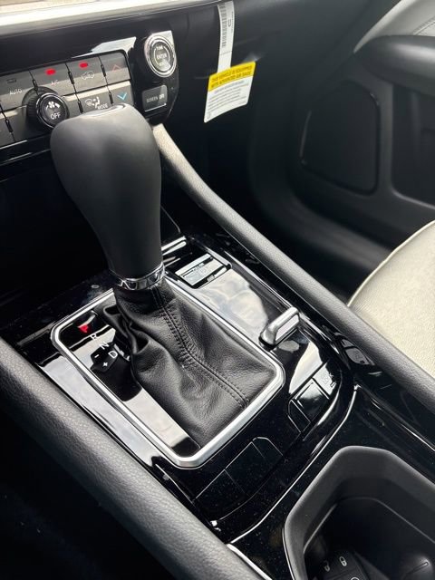 New 2025 Jeep Compass Limited image 26