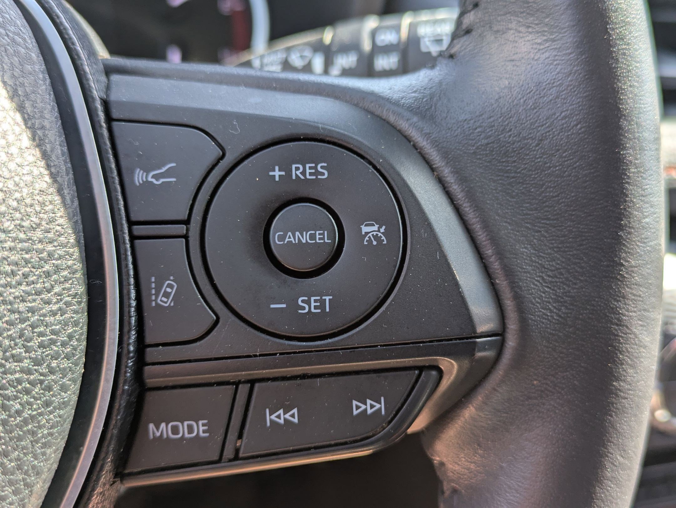 Used 2020 Toyota RAV4 Adventure AWD/4WD image 17