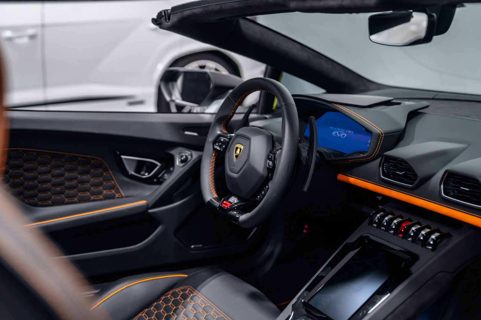 Used 2024 Lamborghini Huracan EVO AWD/4WD image 24