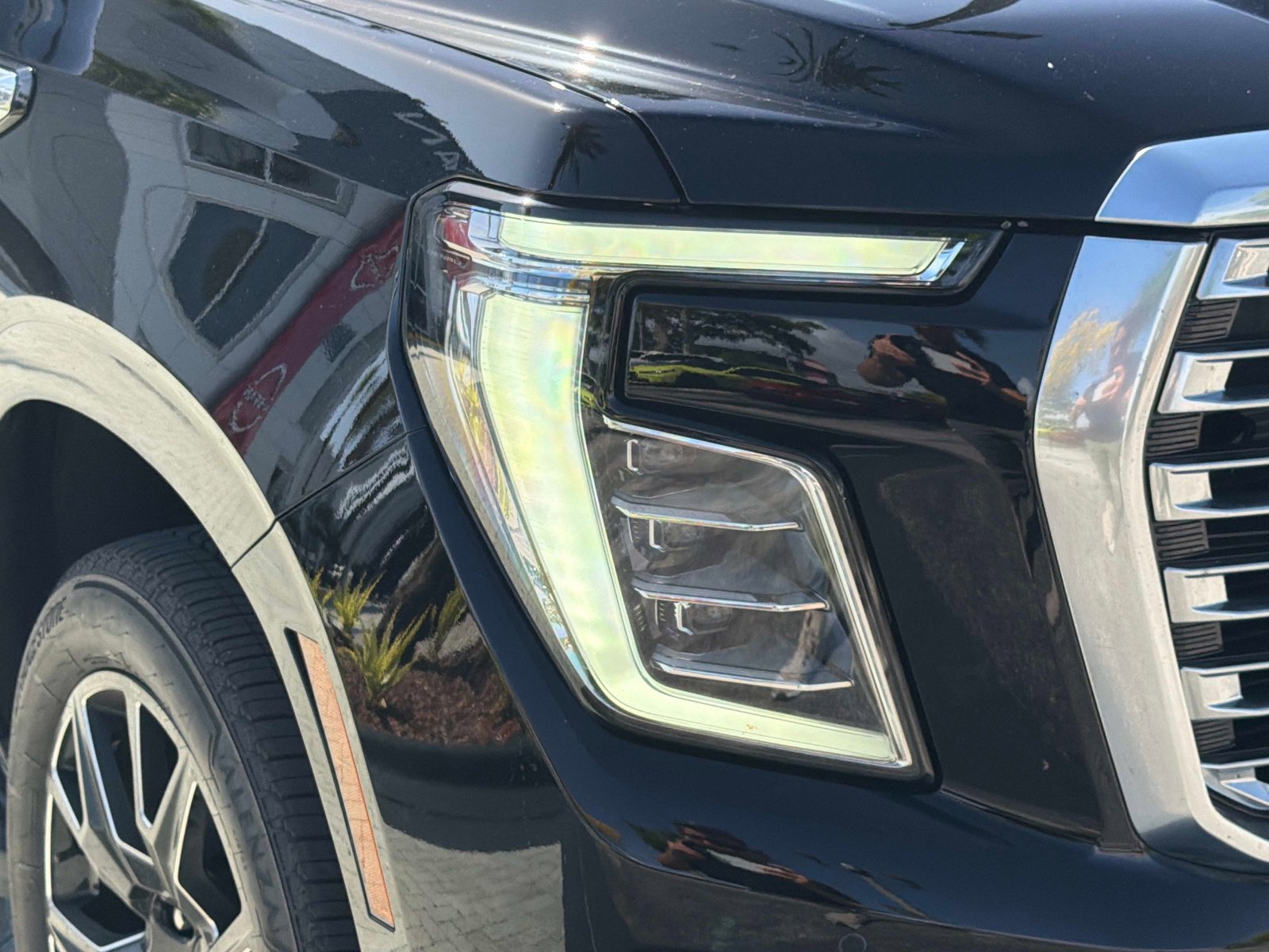 Used 2026 GMC Yukon Denali w/ Advanced Technology Package image 9