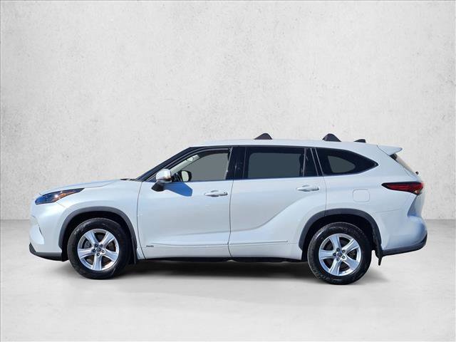 Used 2022 Toyota Highlander LE AWD/4WD image 9