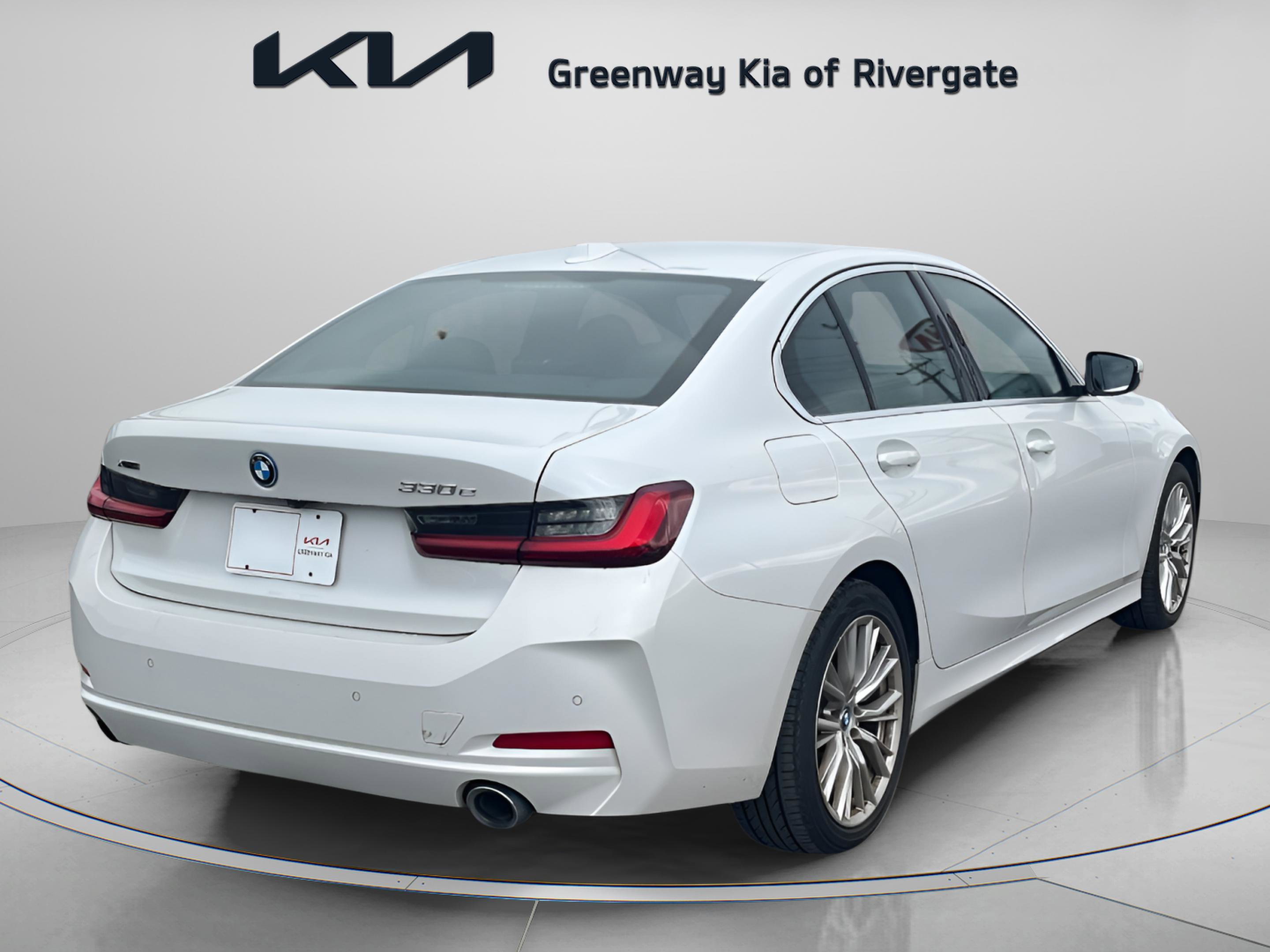 Used 2024 BMW 330e xDrive image 7