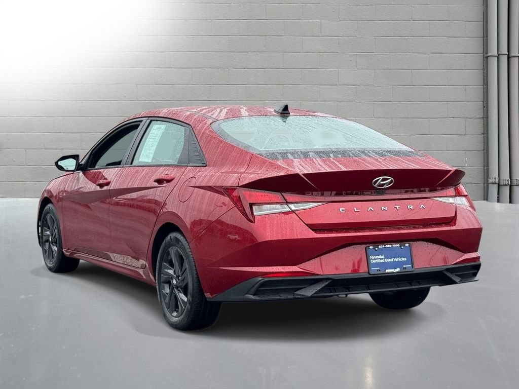 Used 2023 Hyundai Elantra SEL w/ Cargo Package FWD image 6