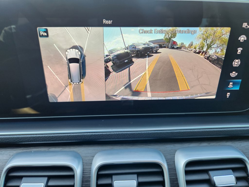 Used 2022 Mercedes-Benz GLS 450 4MATIC image 18