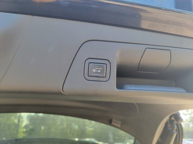 Used 2023 Buick Envision Avenir image 8