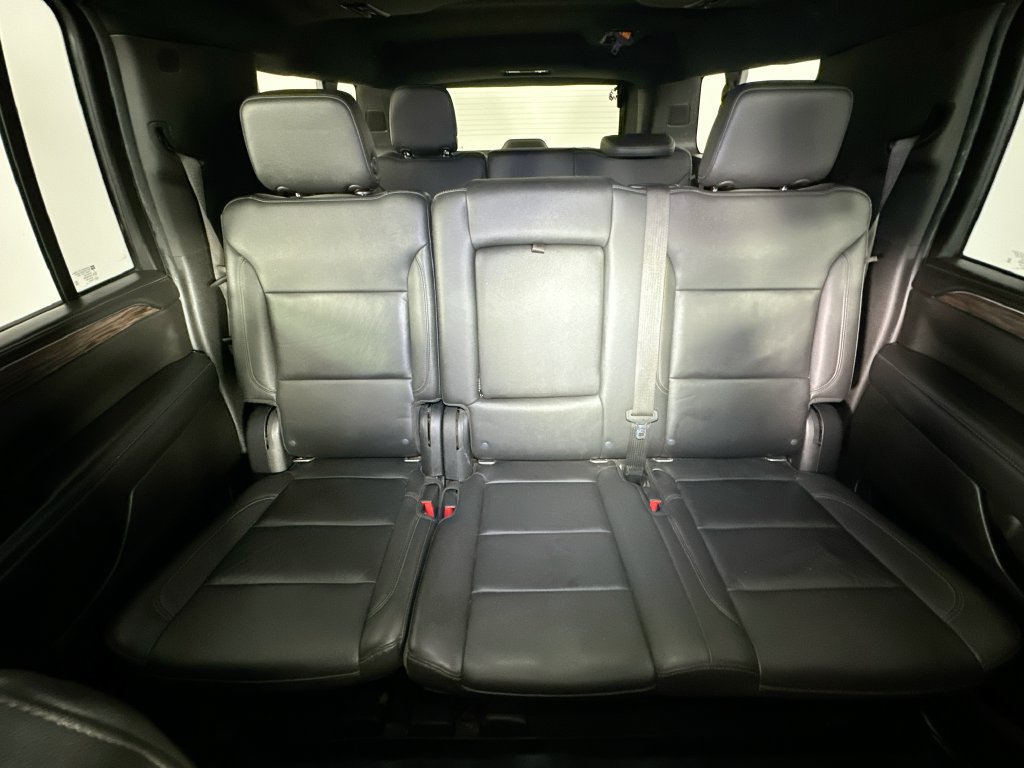 Used 2021 Chevrolet Suburban LT AWD/4WD image 13