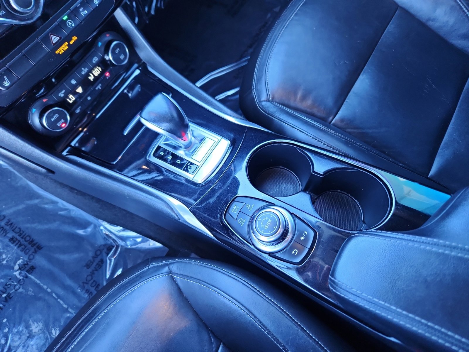 Used 2017 INFINITI QX30 Premium w/ Navigation Package image 16