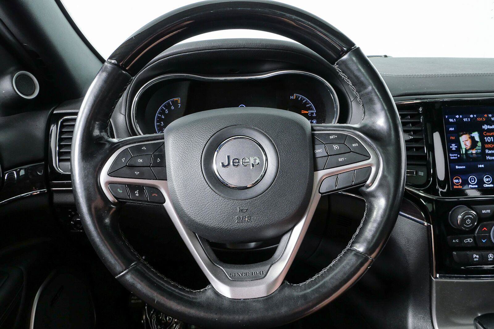 Used 2020 Jeep Grand Cherokee Overland RWD image 13
