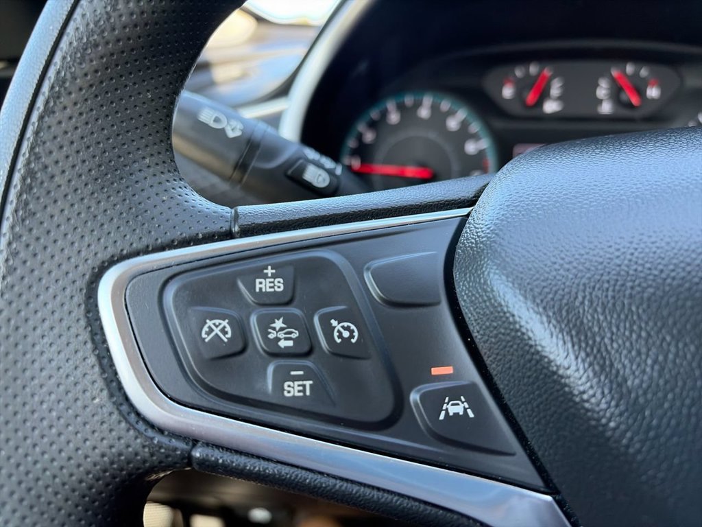 Used 2025 Chevrolet Malibu LT FWD image 28