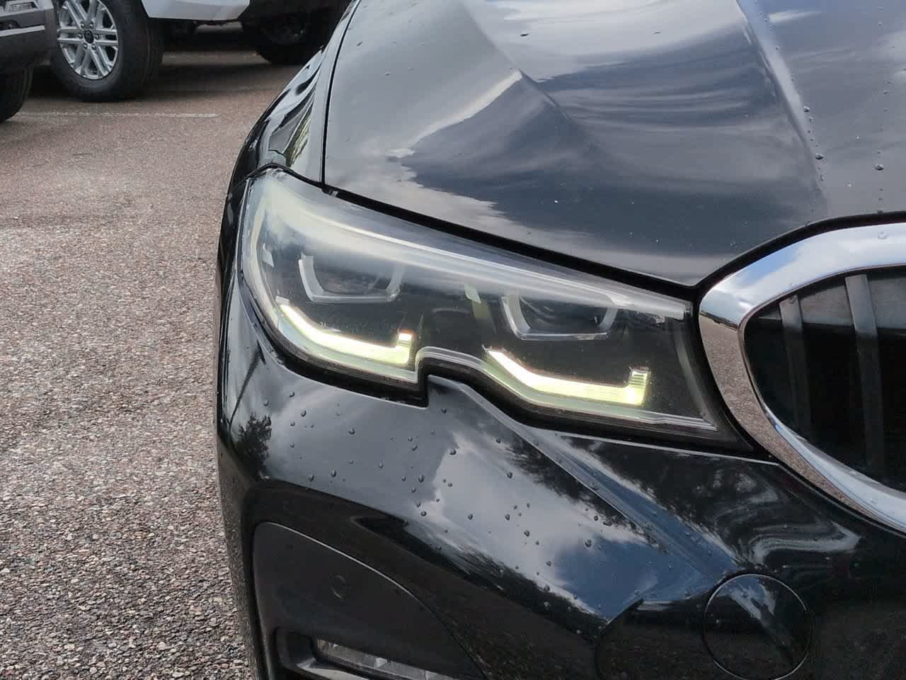 Used 2022 BMW 330e w/ M Sport Package RWD image 10