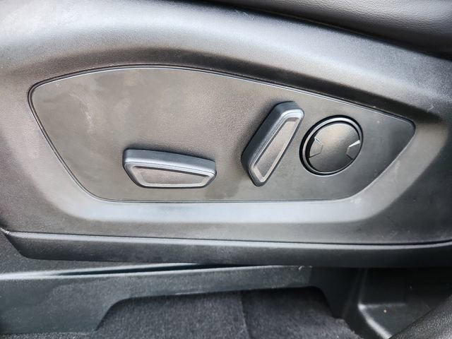 Used 2023 Ford Explorer XLT w/ Equipment Group 202A image 22