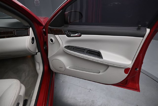 Used 2014 Chevrolet Impala LTZ FWD image 12