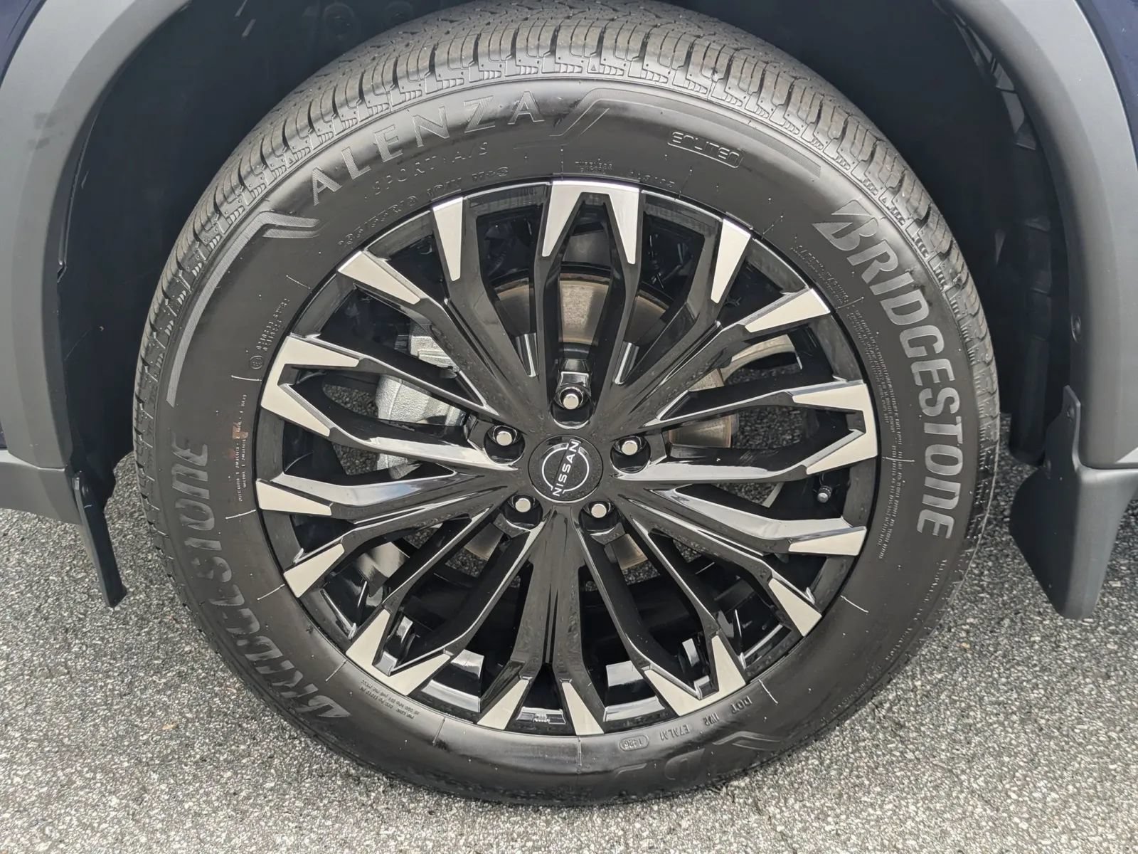 Used 2026 Nissan Rogue Dark Armor FWD image 11