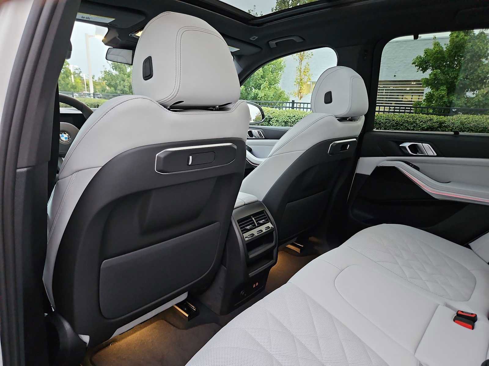 Used 2026 BMW X5 xDrive40i w/ M Sport Package image 19