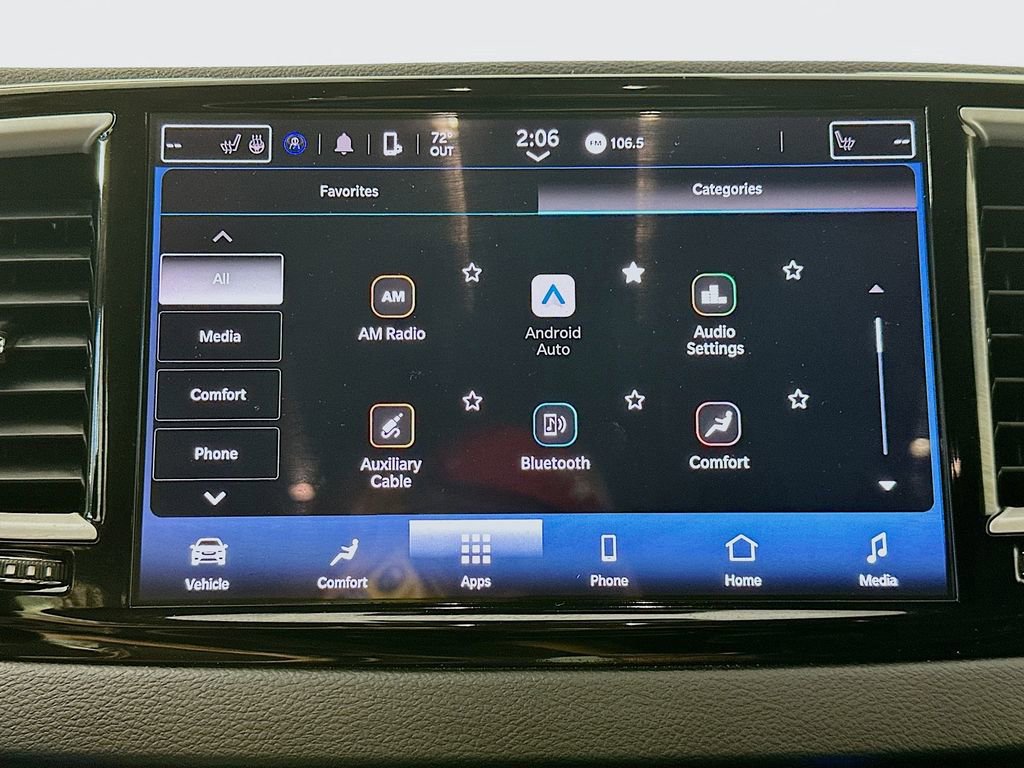 Used 2023 Chrysler Pacifica Touring-L FWD image 19
