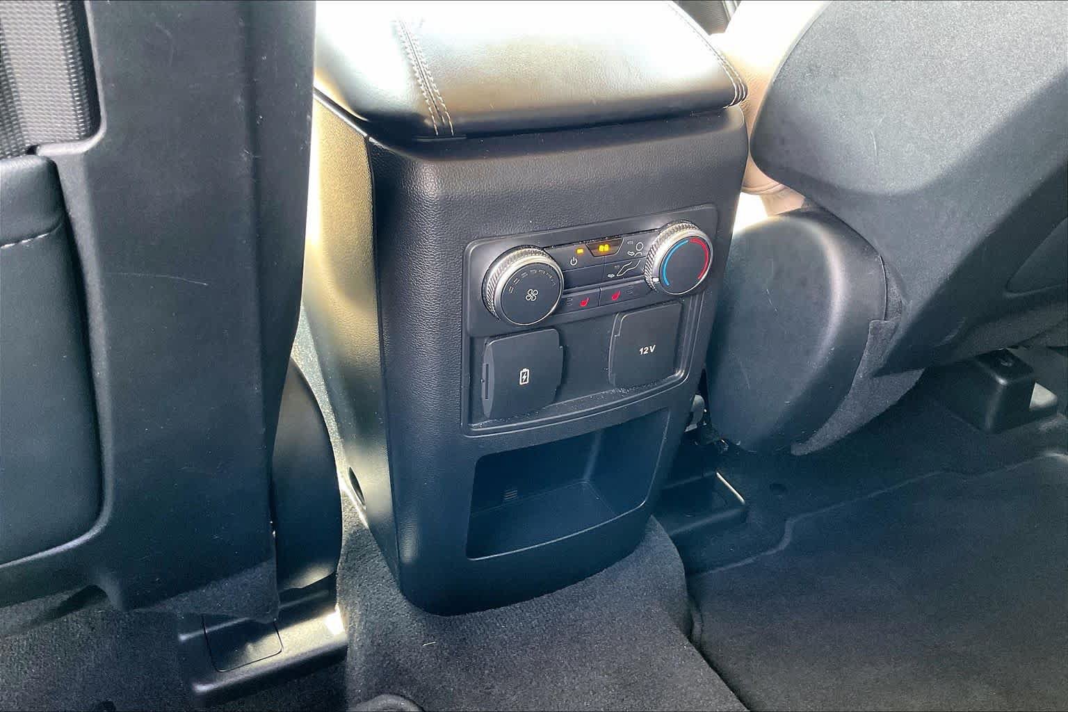 Used 2020 Ford Explorer XLT w/ Equipment Group 202A RWD image 34