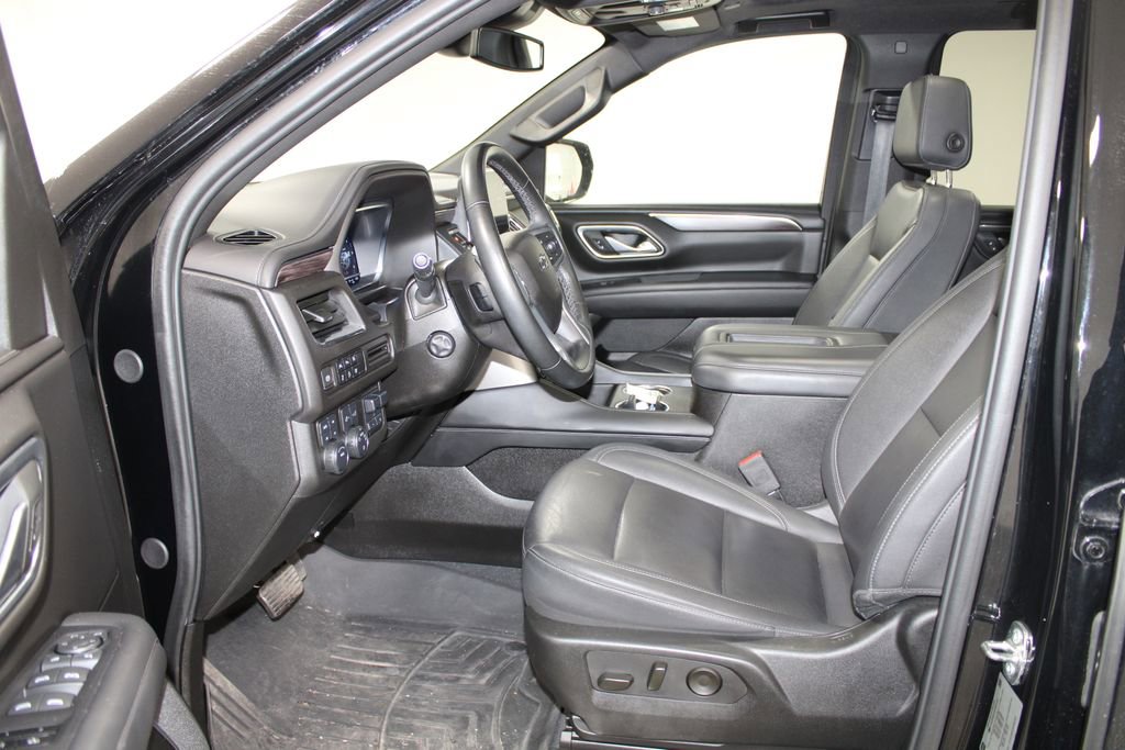 Used 2023 Chevrolet Suburban Z71 w/ Luxury Package image 19