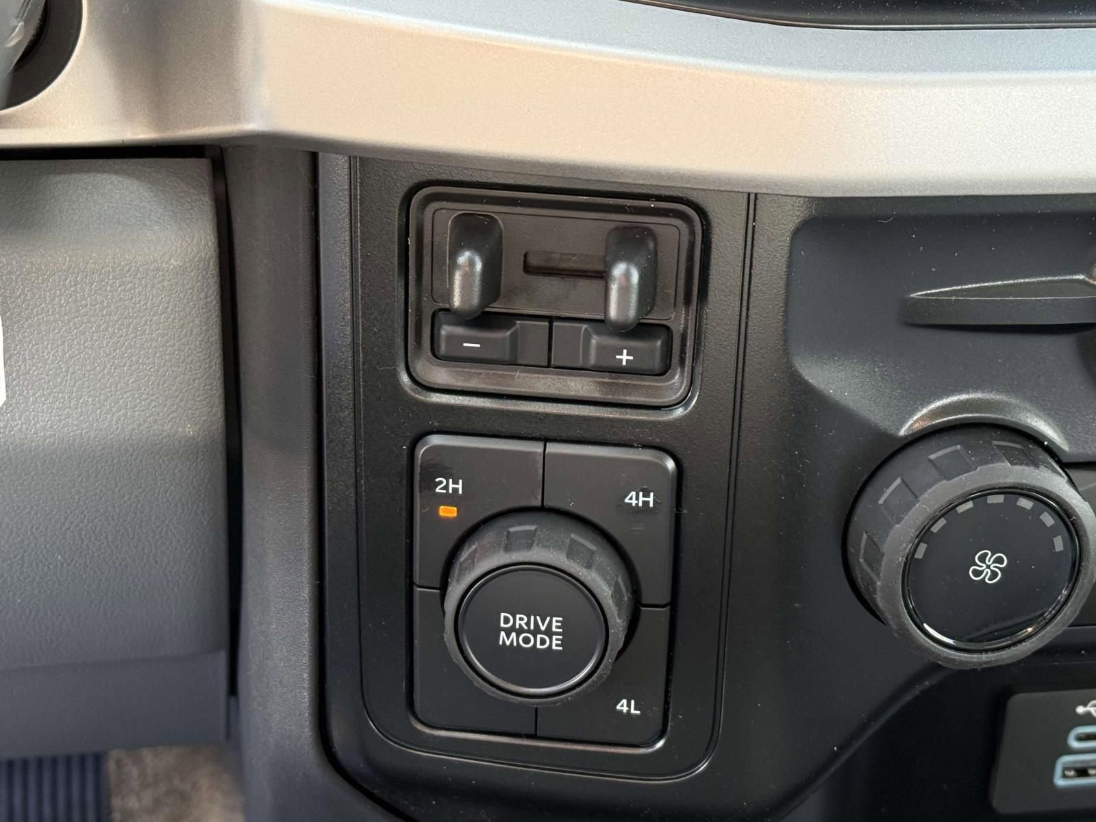 New 2025 Ford F550 4x4 Crew Cab Super Duty image 16