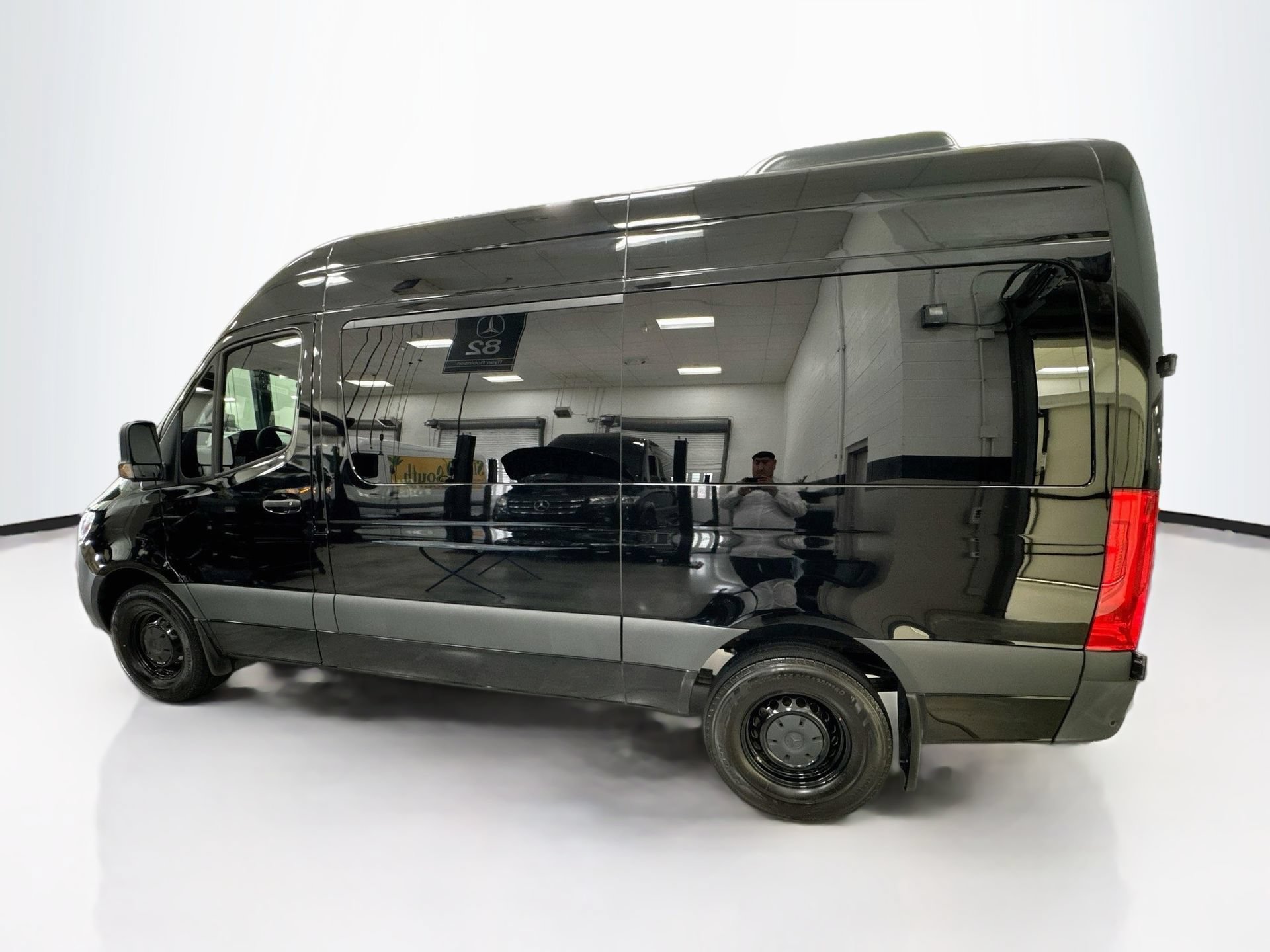 Used 2023 Mercedes-Benz Sprinter 2500 image 5
