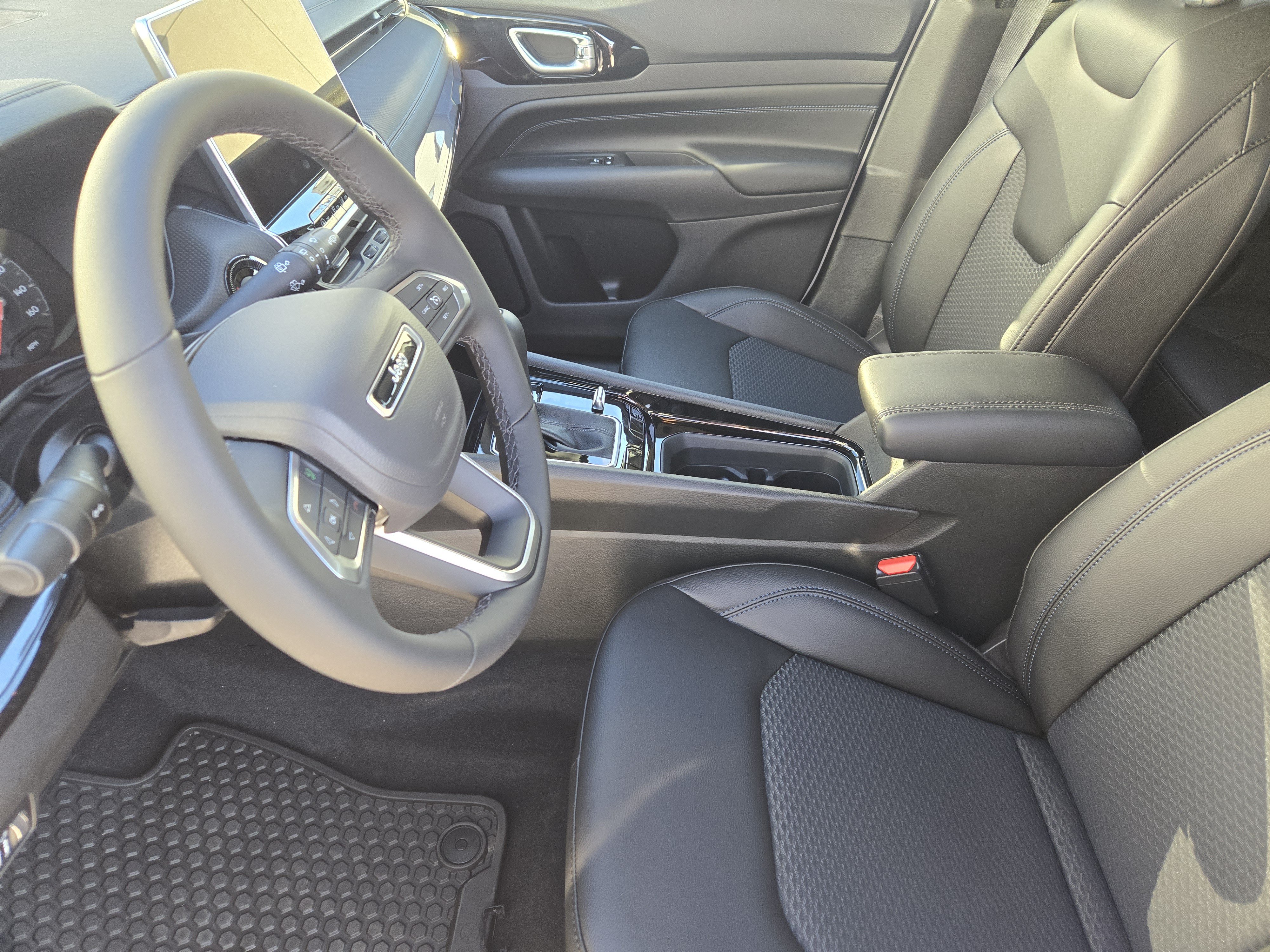 New 2026 Jeep Compass Latitude AWD/4WD image 11