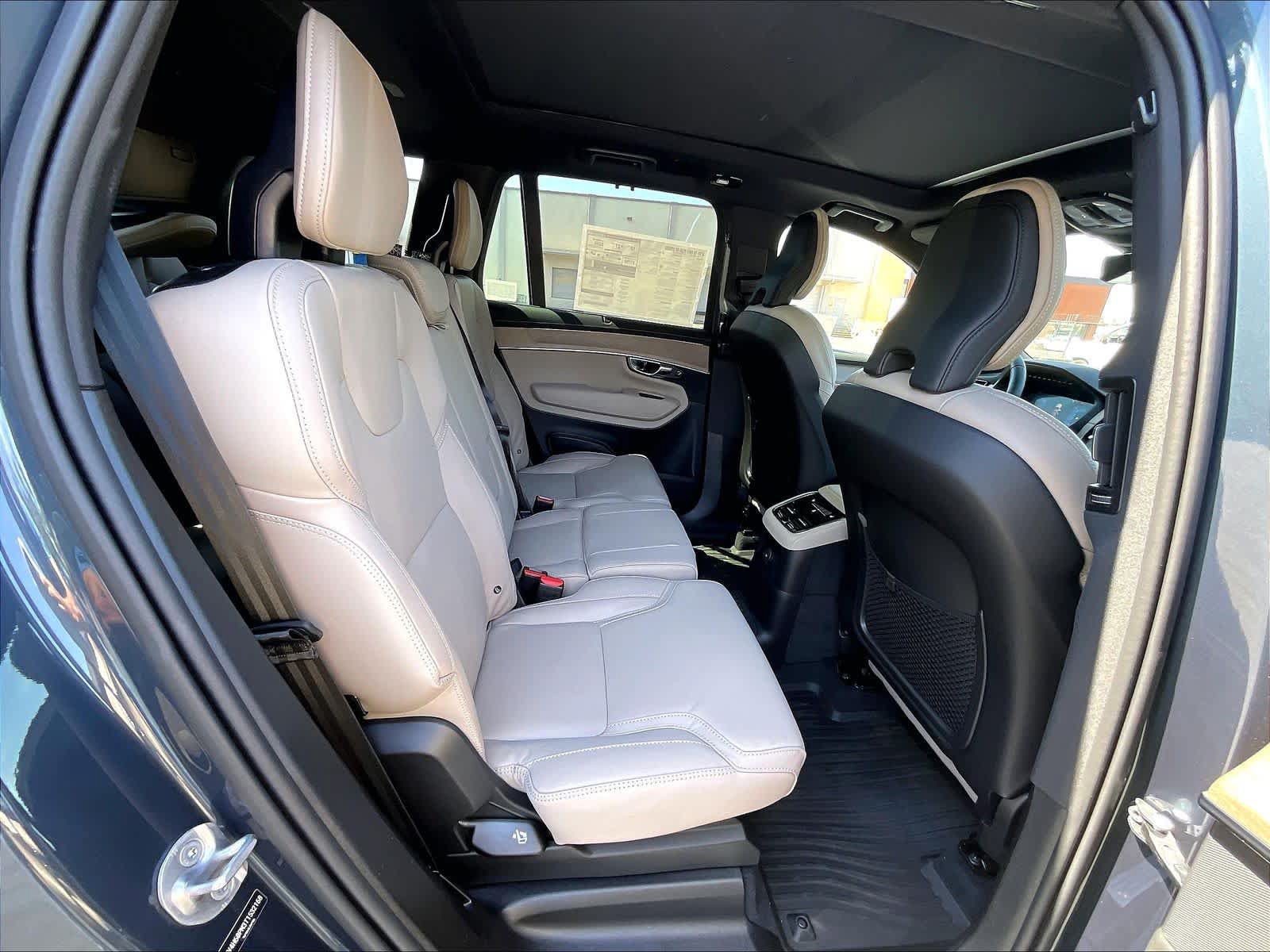 New 2026 Volvo XC90 T8 Ultra w/ Protection Package AWD/4WD image 27