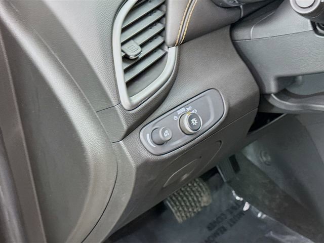 Used 2021 Chevrolet Trax LT w/ Driver Confidence Package image 10