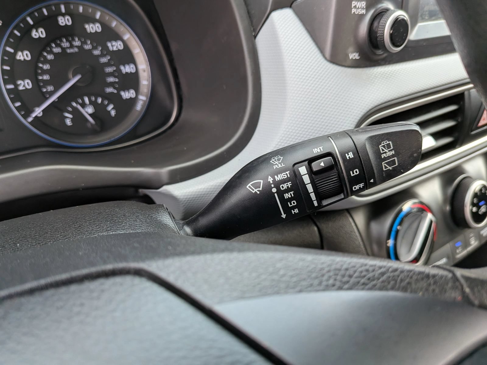 Used 2019 Hyundai Kona SE AWD/4WD image 43