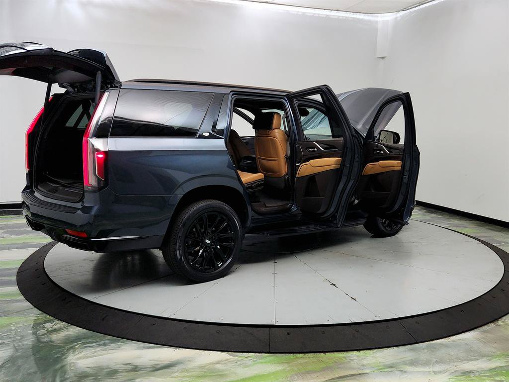 Used 2021 Cadillac Escalade Sport w/ LPO, ONYX Package AWD/4WD image 11